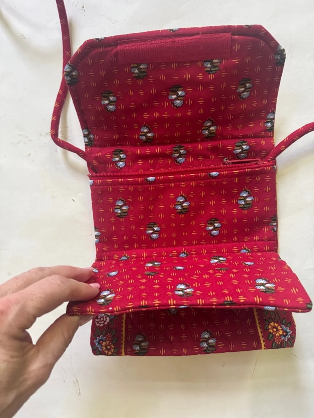 VERA BRADLEY Crossbody Wallet Provincial Red Paisley NWT KL